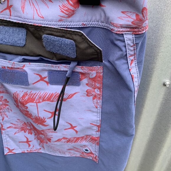 Patagonia Hydropeak Scallop Boardshorts - Men's size 29 - Picture 6 of 8